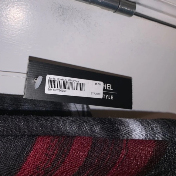 Blouse - Picture 3 of 4